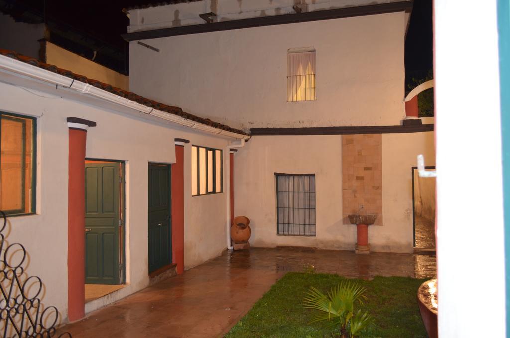 Casa Solariega Hostal B&B Sucre Eksteriør billede